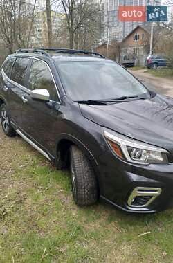 Внедорожник / Кроссовер Subaru Forester 2019 в 