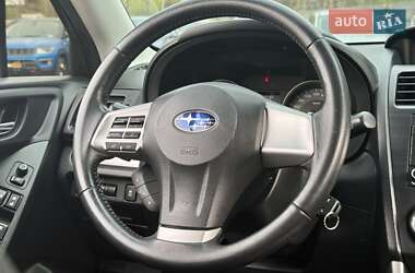 Внедорожник / Кроссовер Subaru Forester 2013 в 
