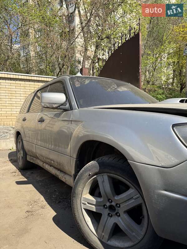 Внедорожник / Кроссовер Subaru Forester 2006 в 