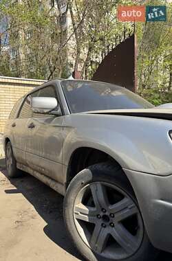 Внедорожник / Кроссовер Subaru Forester 2006 в 