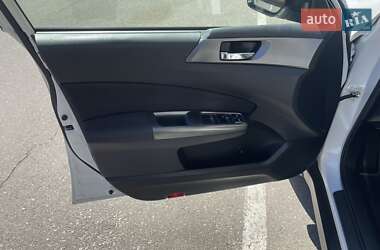 Позашляховик / Кросовер Subaru Forester 2011 в 