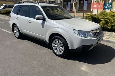 Позашляховик / Кросовер Subaru Forester 2011 в 