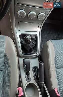 Позашляховик / Кросовер Subaru Forester 2005 в 