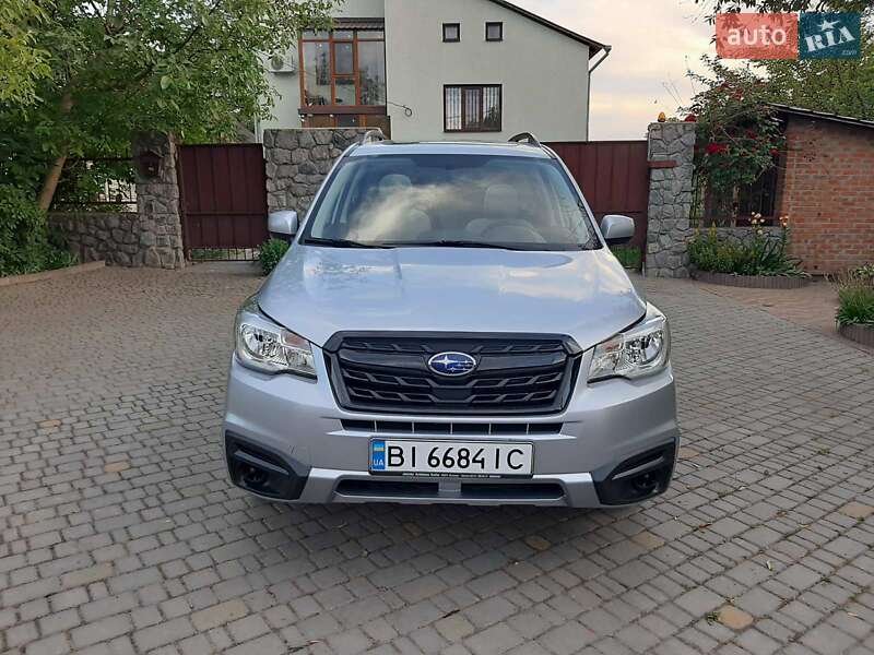 Внедорожник / Кроссовер Subaru Forester 2016 в Полтаве
