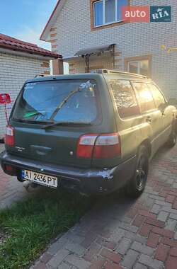 Внедорожник / Кроссовер Subaru Forester 2001 в 