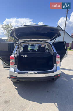 Внедорожник / Кроссовер Subaru Forester 2013 в 