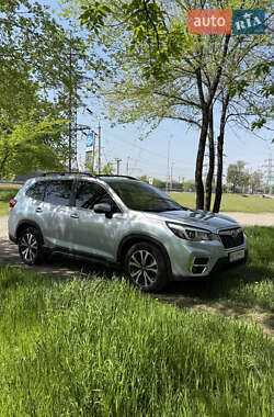 Внедорожник / Кроссовер Subaru Forester 2018 в 