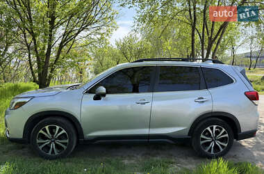 Внедорожник / Кроссовер Subaru Forester 2018 в 