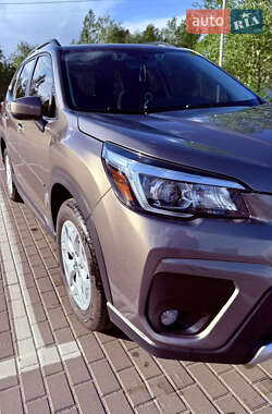 Внедорожник / Кроссовер Subaru Forester 2019 в 