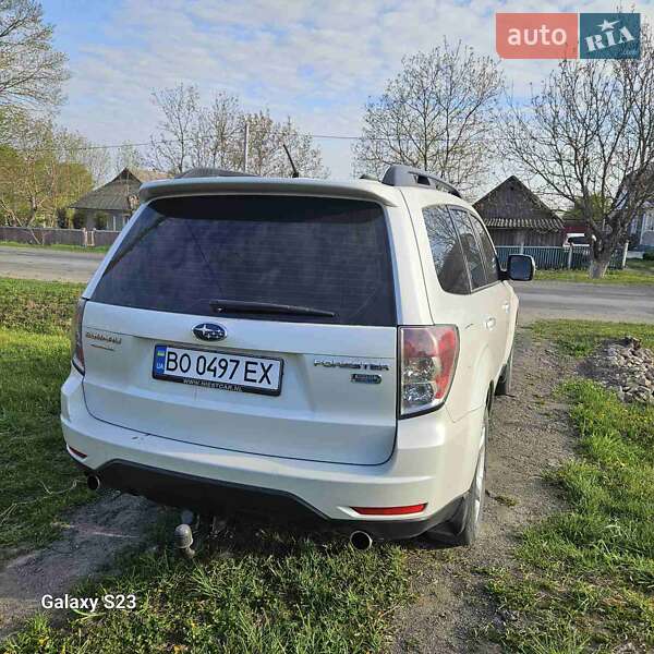 Внедорожник / Кроссовер Subaru Forester 2010 в Дунаевцах