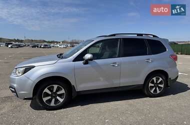 Внедорожник / Кроссовер Subaru Forester 2017 в 