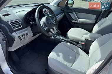 Внедорожник / Кроссовер Subaru Forester 2017 в 