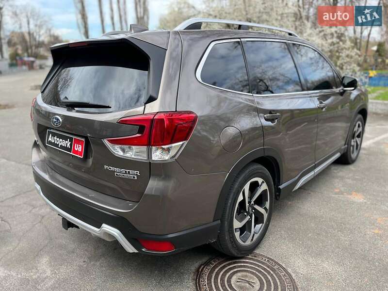 Позашляховик / Кросовер Subaru Forester 2022 в Києві
