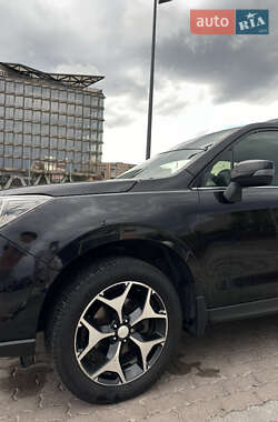 Внедорожник / Кроссовер Subaru Forester 2014 в 