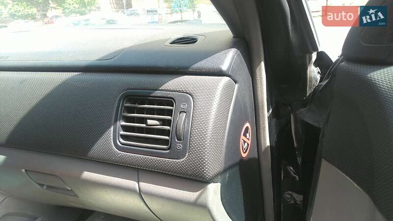 Позашляховик / Кросовер Subaru Forester 2005 в Києві