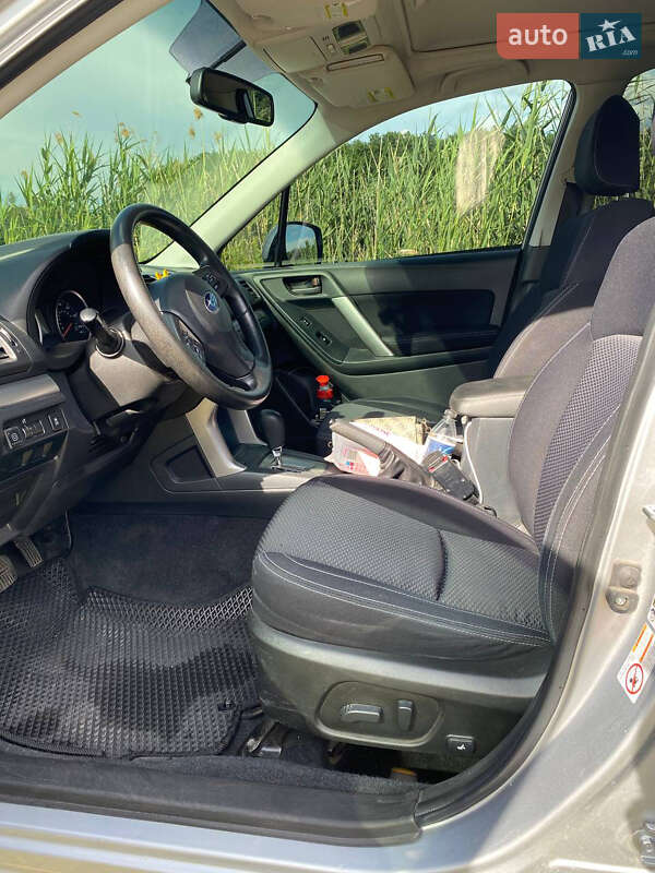Внедорожник / Кроссовер Subaru Forester 2014 в Новомосковске