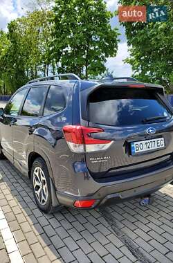 Внедорожник / Кроссовер Subaru Forester 2018 в 
