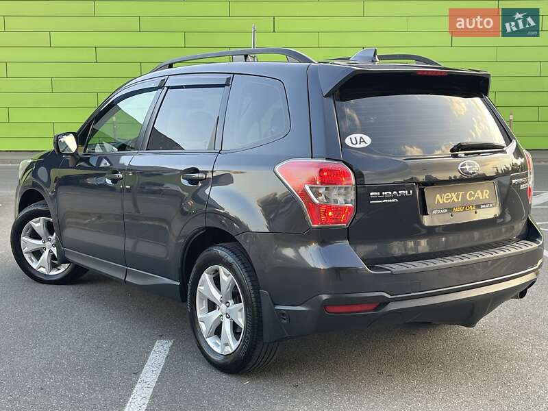 Позашляховик / Кросовер Subaru Forester 2015 в Києві
