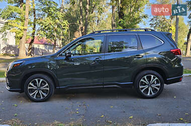 Внедорожник / Кроссовер Subaru Forester 2022 в 