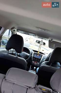 Внедорожник / Кроссовер Subaru Forester 2011 в 