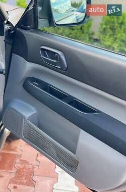 Позашляховик / Кросовер Subaru Forester 2005 в 