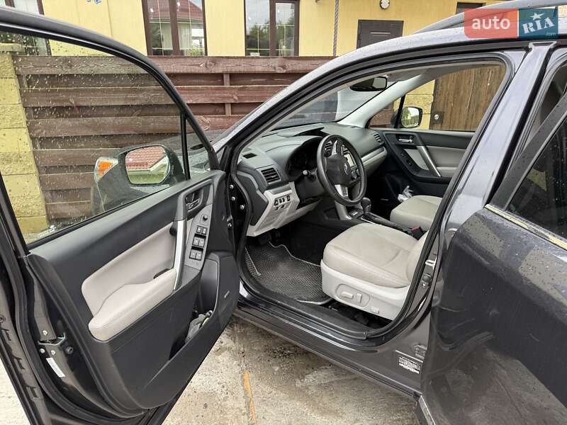 Внедорожник / Кроссовер Subaru Forester 2015 в Киеве