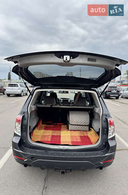 Внедорожник / Кроссовер Subaru Forester 2012 в 