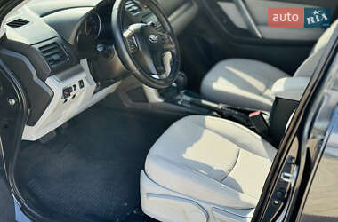 Внедорожник / Кроссовер Subaru Forester 2013 в 