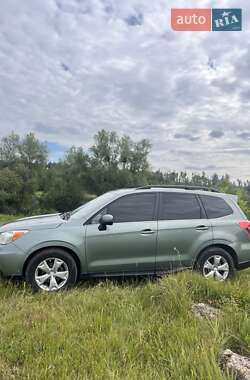 Внедорожник / Кроссовер Subaru Forester 2013 в 