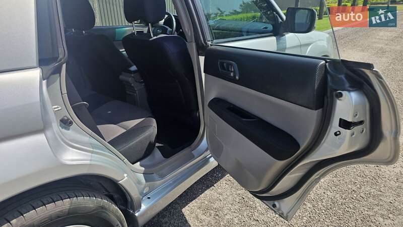 Внедорожник / Кроссовер Subaru Forester 2006 в Каменском