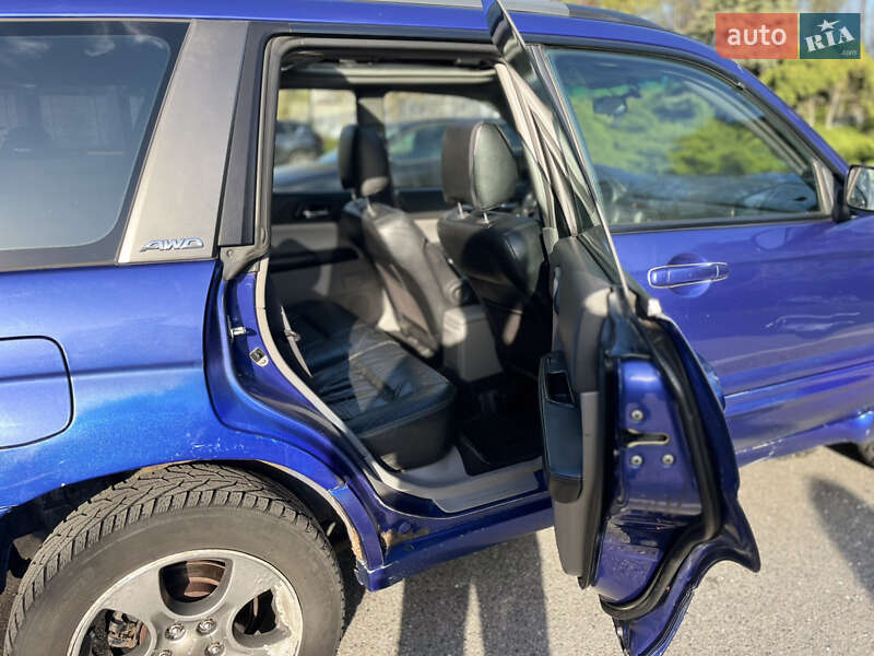 Позашляховик / Кросовер Subaru Forester 2003 в Києві