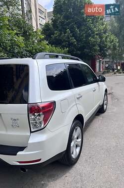 Внедорожник / Кроссовер Subaru Forester 2011 в 