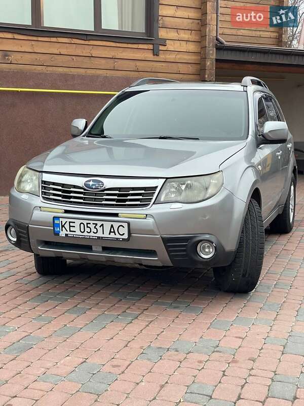 Внедорожник / Кроссовер Subaru Forester 2010 в 