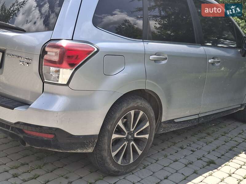 Внедорожник / Кроссовер Subaru Forester 2017 в Киеве