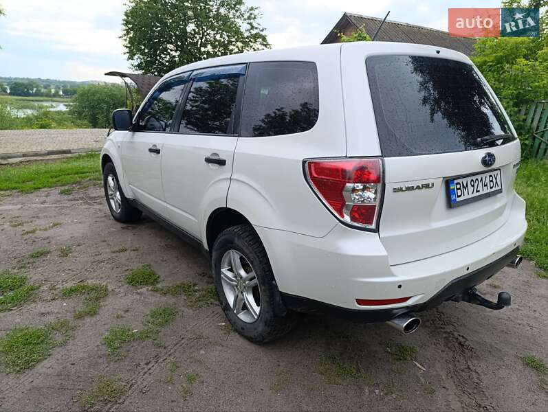 Внедорожник / Кроссовер Subaru Forester 2010 в Конотопе