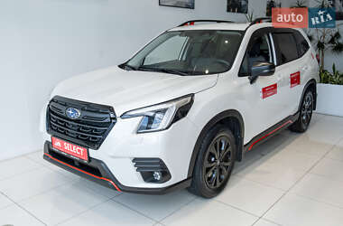 Внедорожник / Кроссовер Subaru Forester 2021 в Киеве