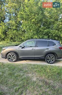 Позашляховик / Кросовер Subaru Forester 2021 в 