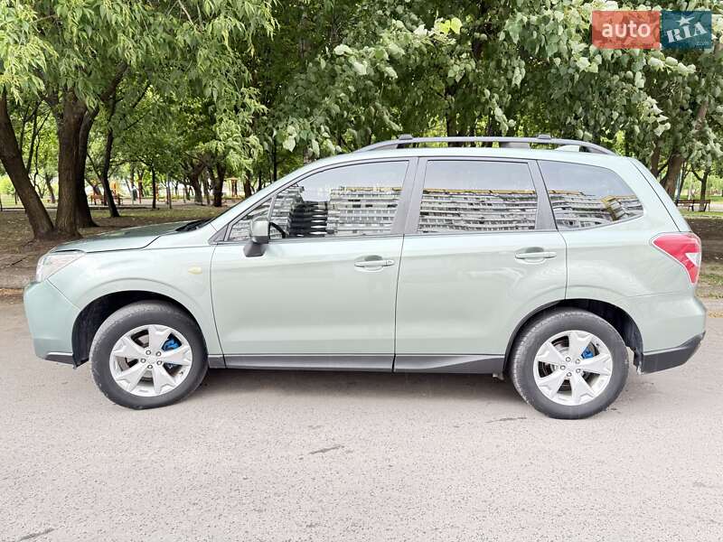 Внедорожник / Кроссовер Subaru Forester 2015 в Днепре