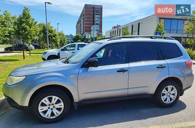 Позашляховик / Кросовер Subaru Forester 2011 в Львові