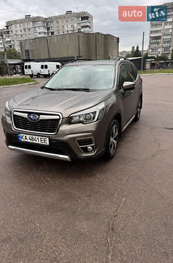 Внедорожник / Кроссовер Subaru Forester 2018 в 