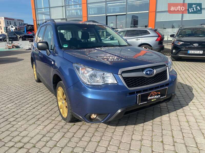 Позашляховик / Кросовер Subaru Forester 2015 в Львові