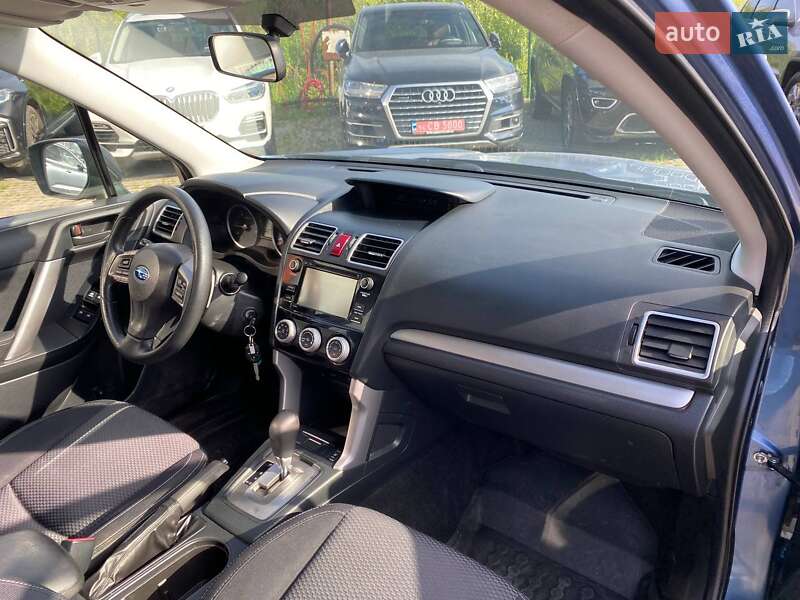 Позашляховик / Кросовер Subaru Forester 2015 в Львові