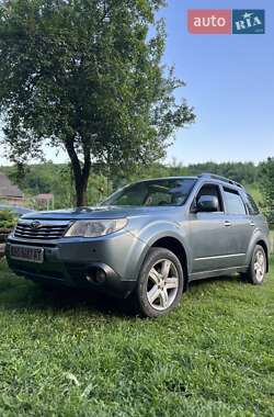 Внедорожник / Кроссовер Subaru Forester 2011 в 