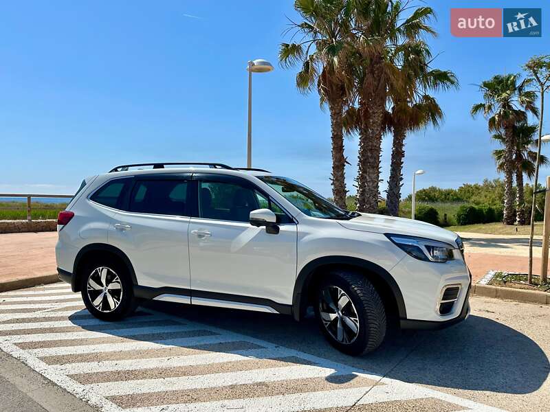 Позашляховик / Кросовер Subaru Forester 2019 в Львові