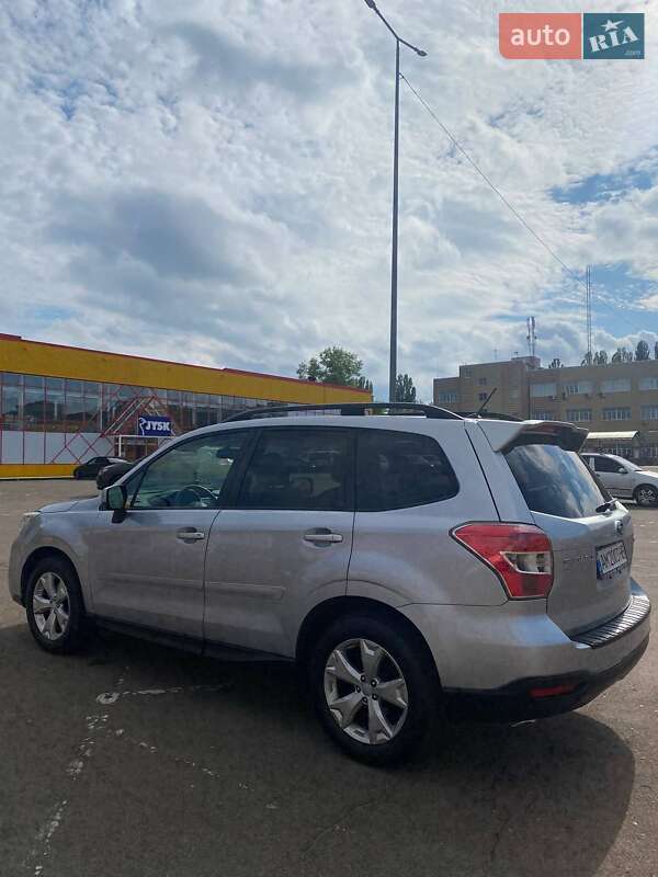 Внедорожник / Кроссовер Subaru Forester 2014 в Житомире