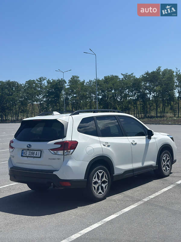 Внедорожник / Кроссовер Subaru Forester 2020 в Днепре