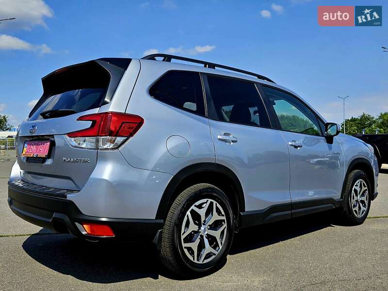 Внедорожник / Кроссовер Subaru Forester 2024 в Днепре