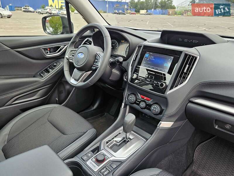 Внедорожник / Кроссовер Subaru Forester 2024 в Днепре
