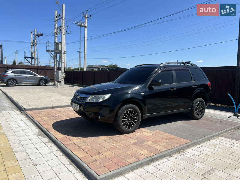 Внедорожник / Кроссовер Subaru Forester 2011 в Львове