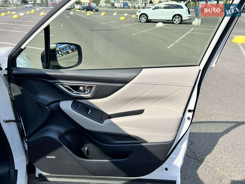 Внедорожник / Кроссовер Subaru Forester 2020 в Киеве